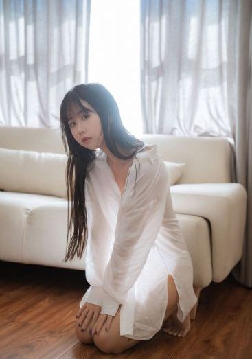 《漂亮的女邻居》在线观看