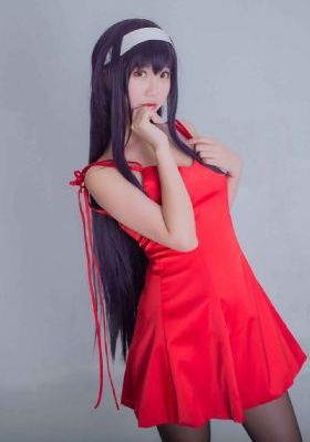 一个卖房子的女人